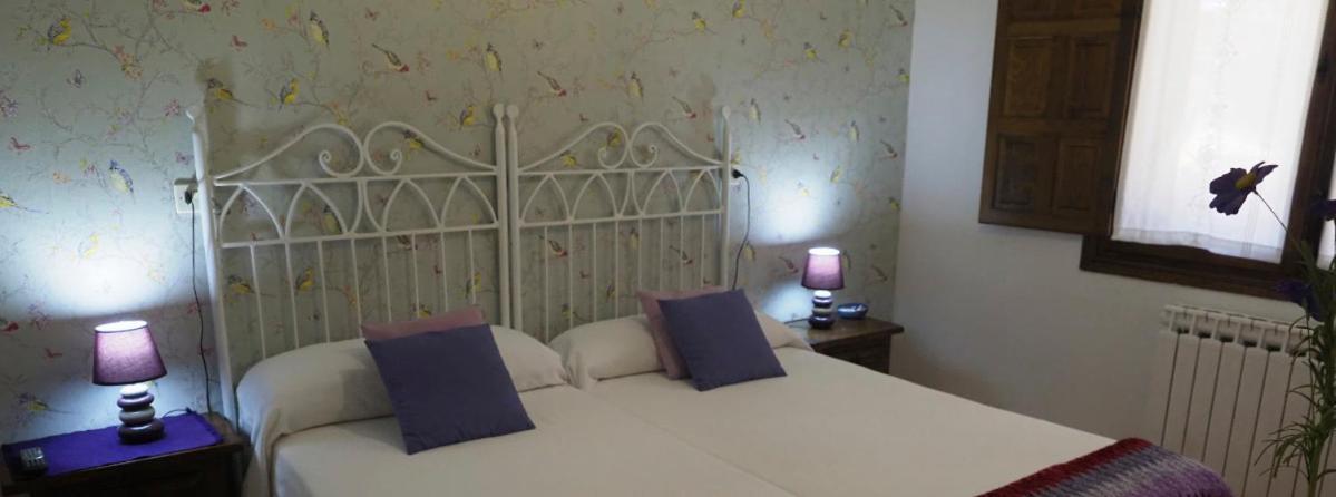 Hospedium Hostal Almanzor نافاريدوندا دي غريدوس المظهر الخارجي الصورة