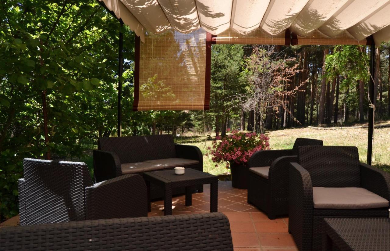 Hospedium Hostal Almanzor نافاريدوندا دي غريدوس المظهر الخارجي الصورة