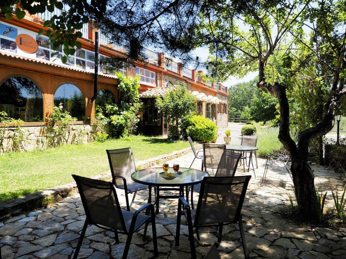 Hospedium Hostal Almanzor نافاريدوندا دي غريدوس المظهر الخارجي الصورة
