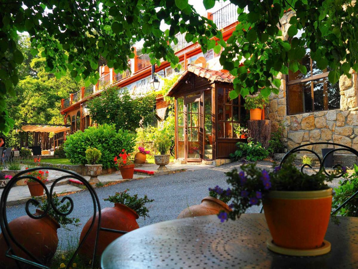 Hospedium Hostal Almanzor نافاريدوندا دي غريدوس المظهر الخارجي الصورة